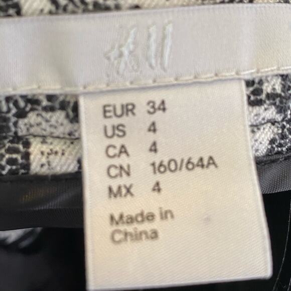 H&M black and white skirt size 4 - Picture 5 of 5